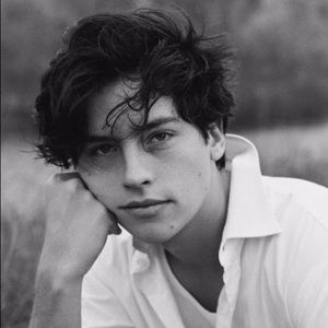 Meet your Posher, Emilee